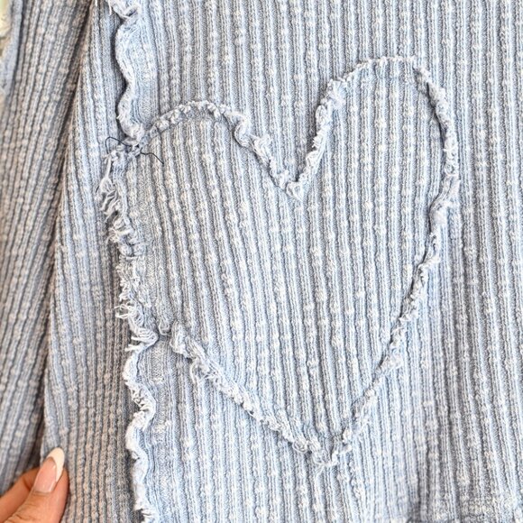 Super cute, blue , long sleeve top - Picture 3 of 3